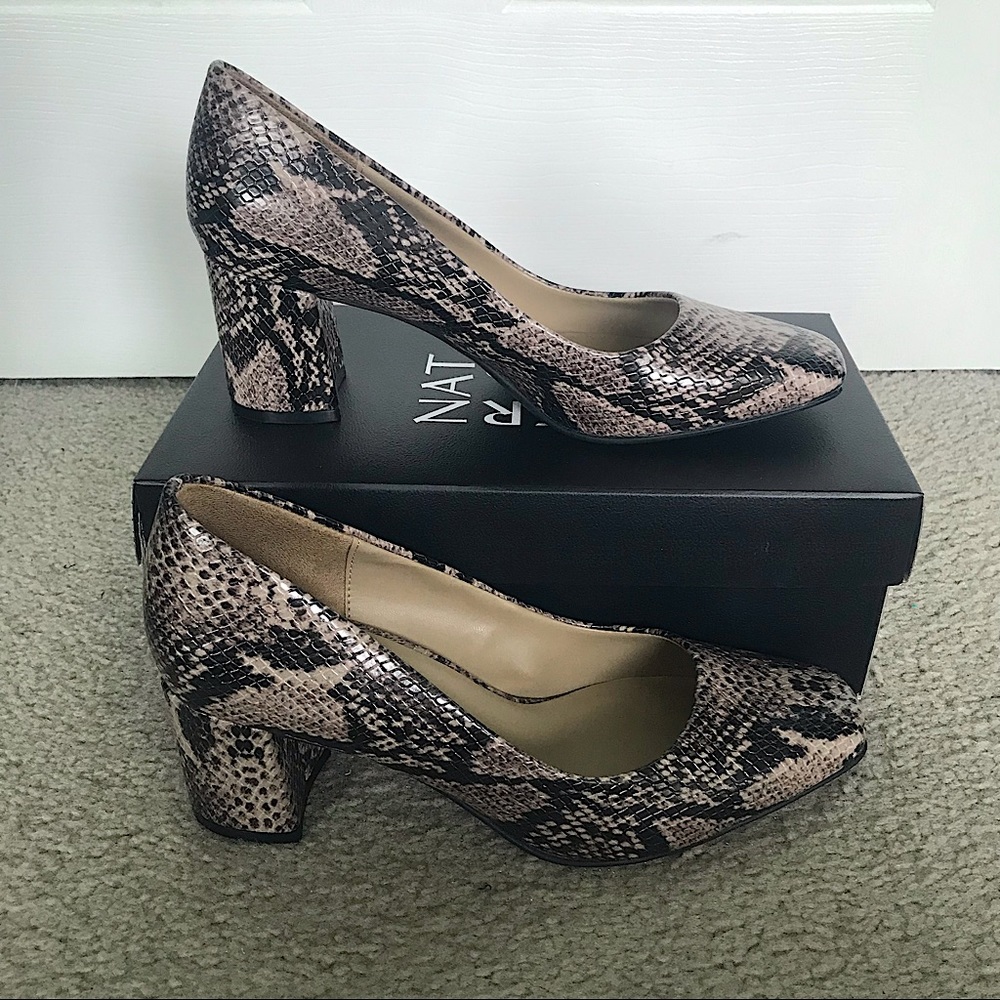 NWT Naturalizer snake embossed pumps